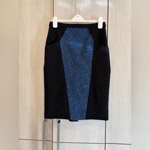 Eva Franco Black‎ Pencil Skirt Blue Jacquard Panel Back Kick Pleat Size 4 USA